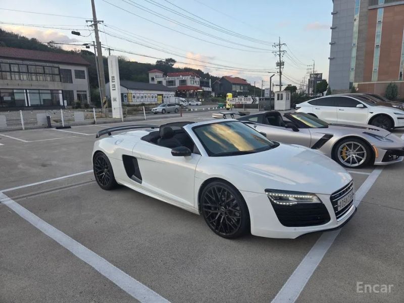 Audi R8