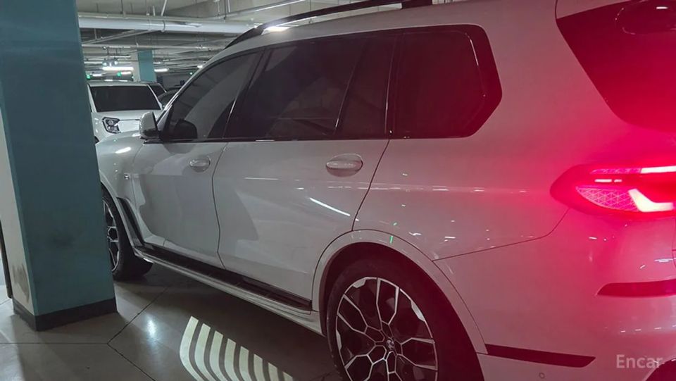 BMW X7
