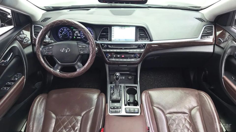 Hyundai Aslan
