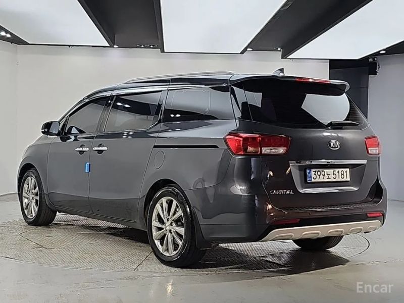 Kia Canival