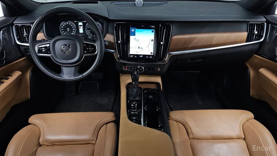 Volvo S90