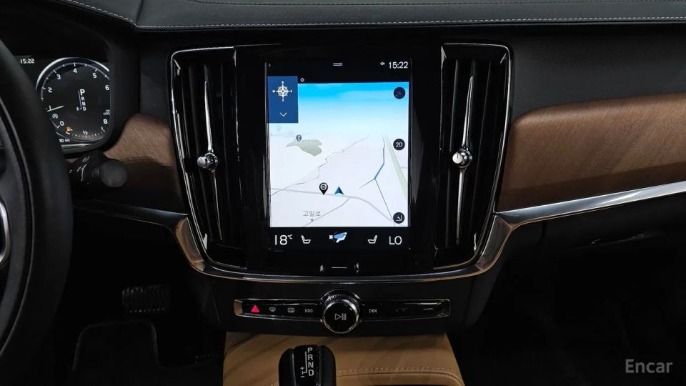 Volvo S90