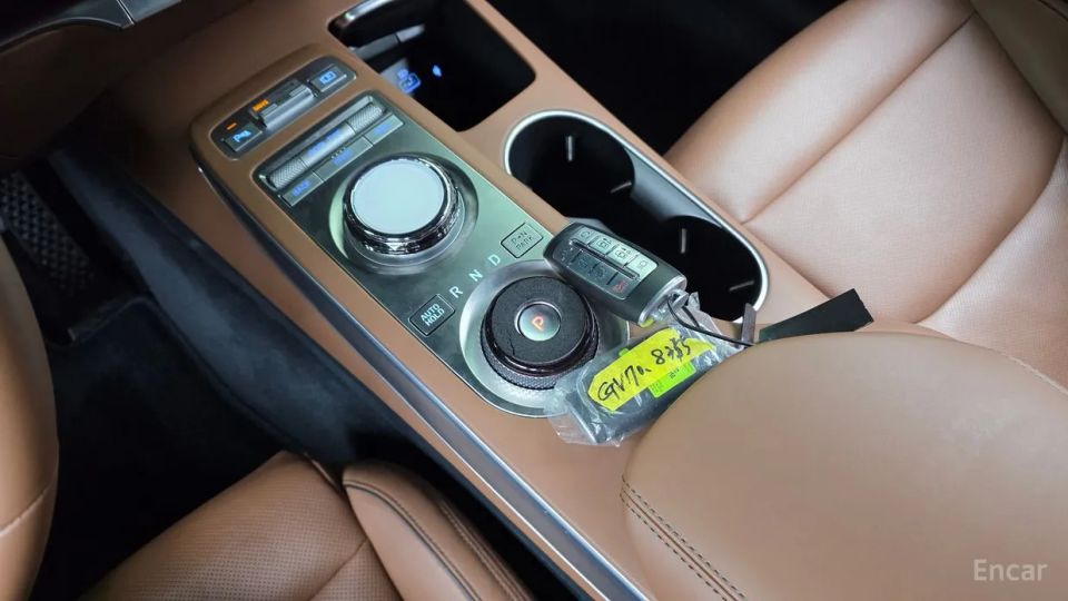 Genesis GV70