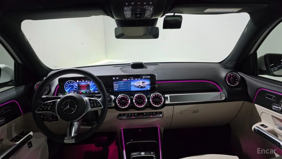 Mercedes-Benz EQB