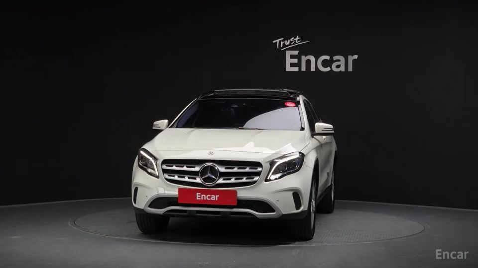 Mercedes-Benz GLA-Class