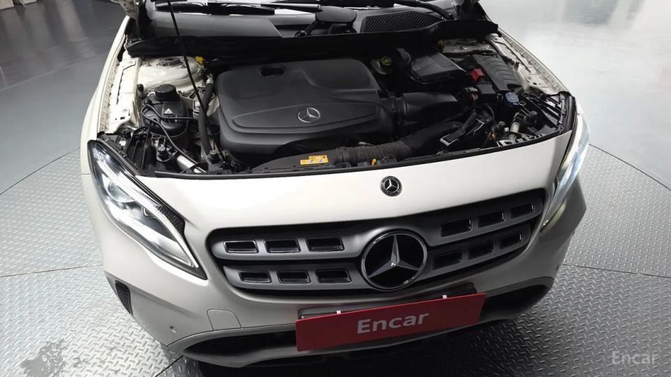Mercedes-Benz GLA-Class