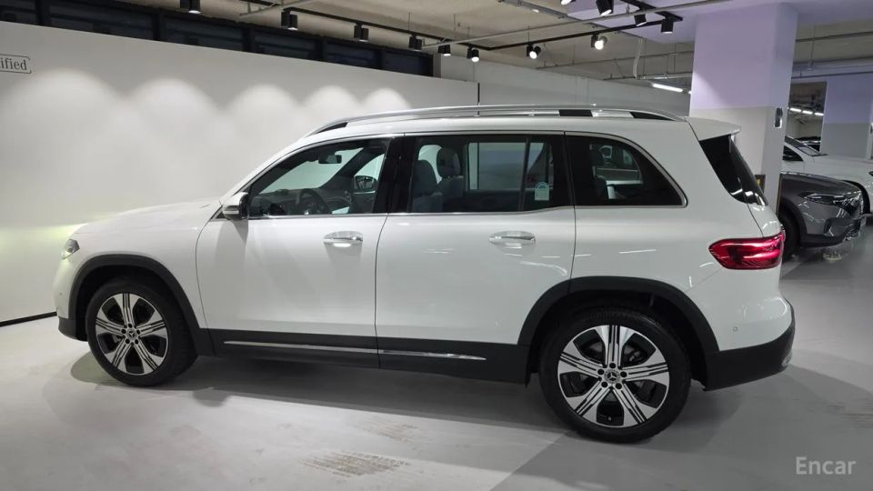 Mercedes-Benz EQB