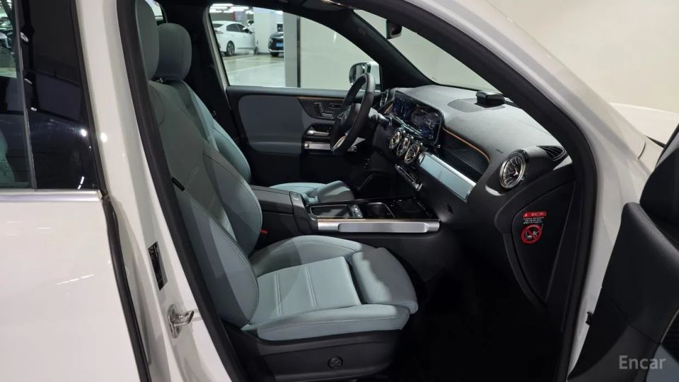 Mercedes-Benz EQB