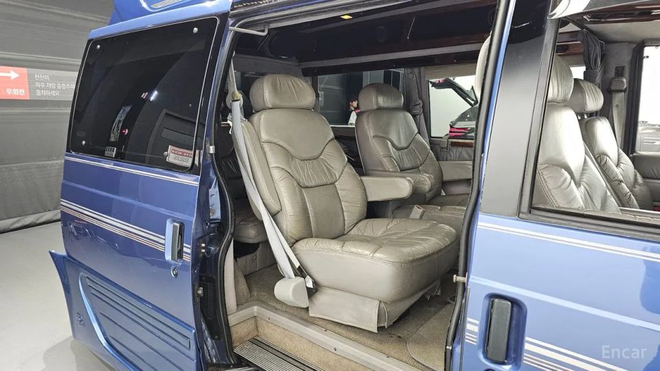 Chevrolet Astro Van
