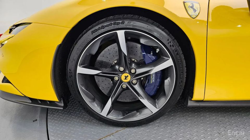 Ferrari SF90