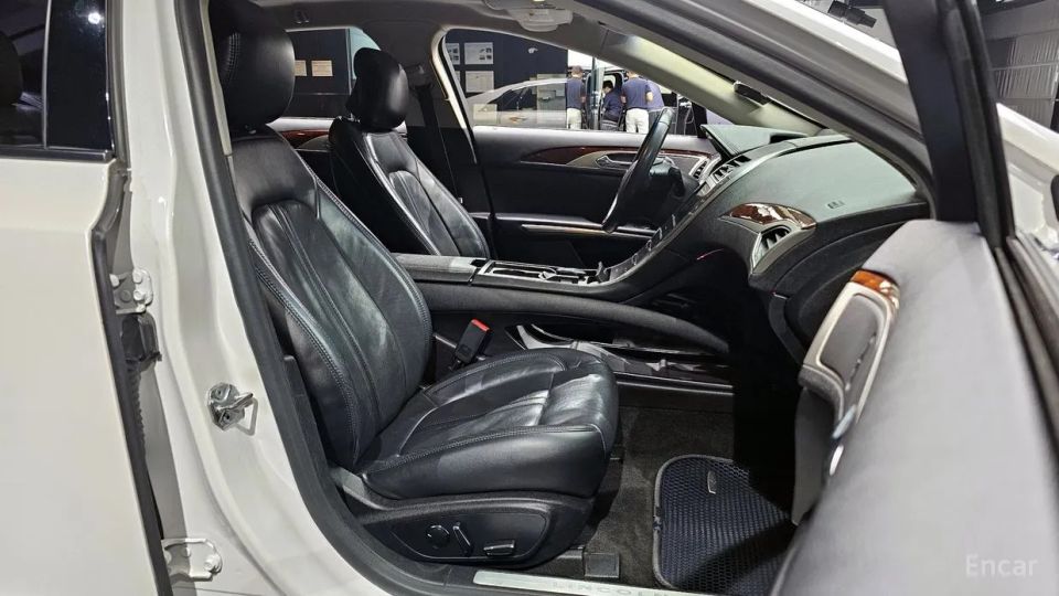 Lincoln MKZ