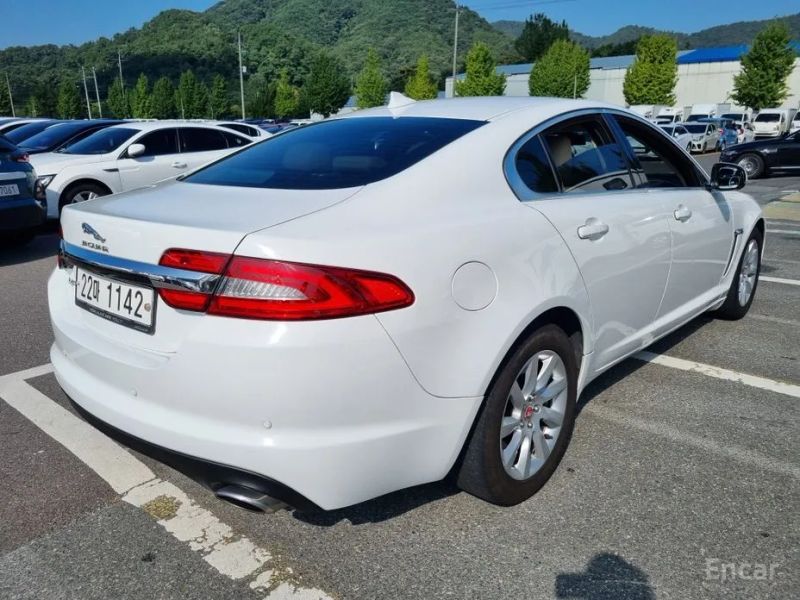 Jaguar xf