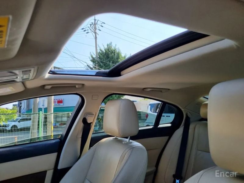 Jaguar xf