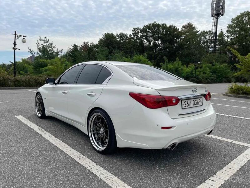 Infiniti Q50