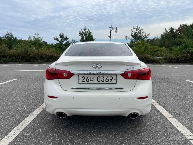 Infiniti Q50