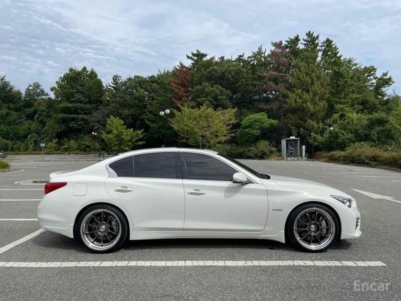 Infiniti Q50