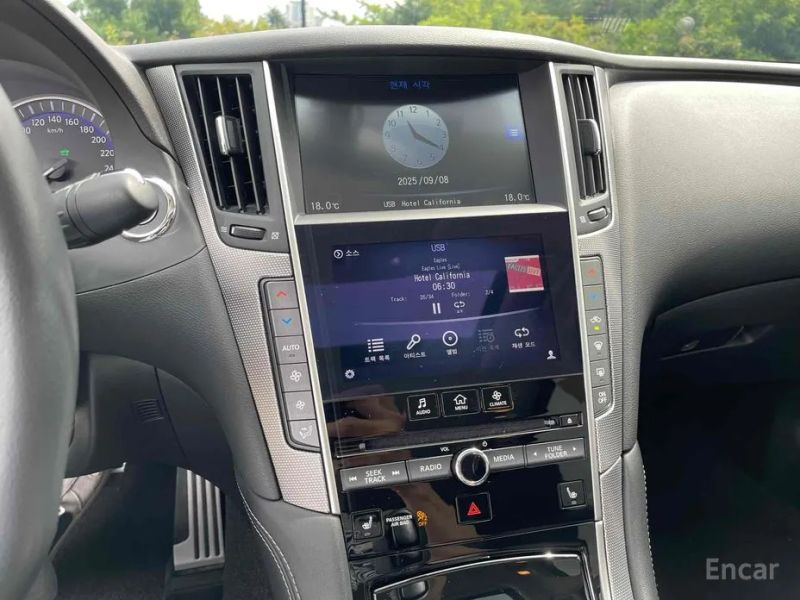 Infiniti Q50