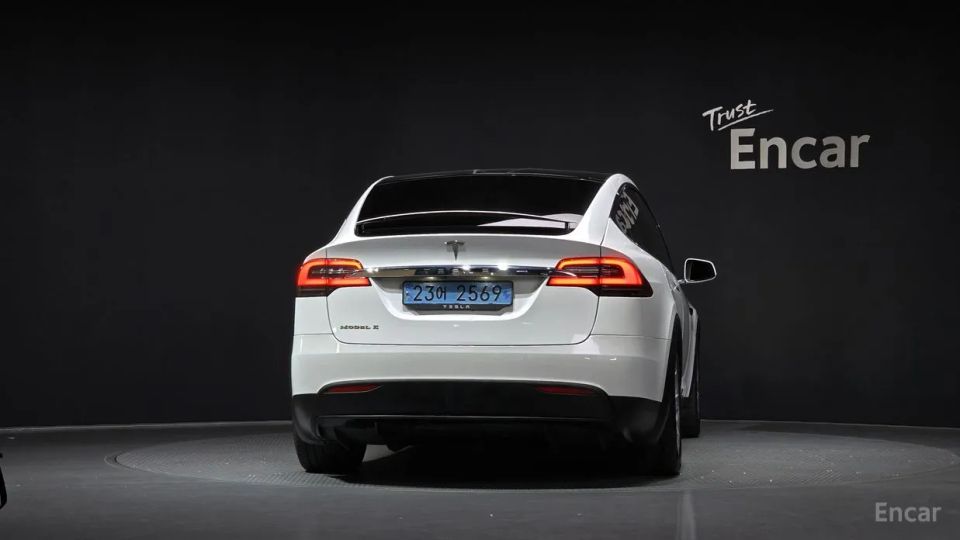 Tesla model-x