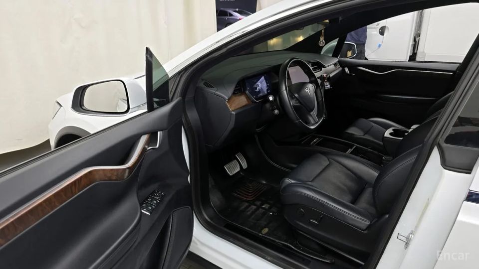 Tesla model-x