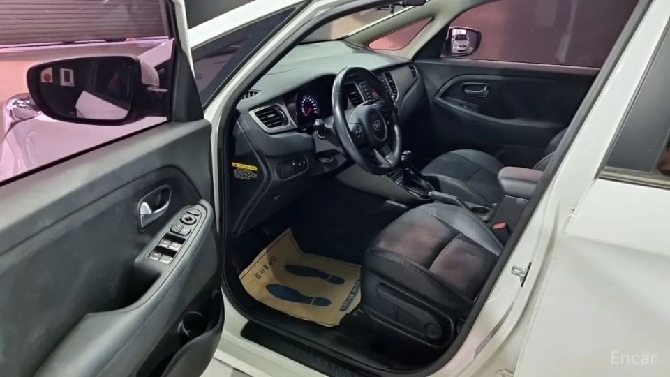 Kia Carens