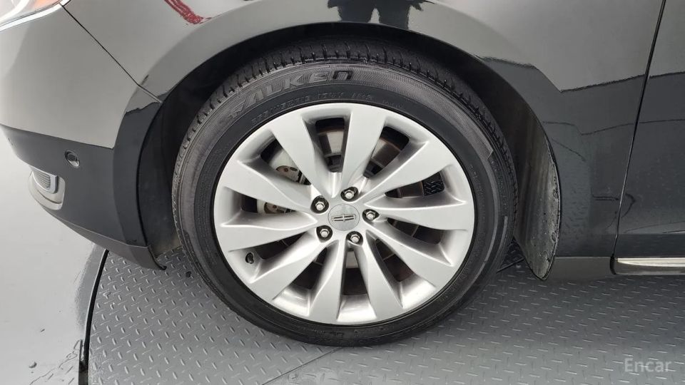 Lincoln MKS