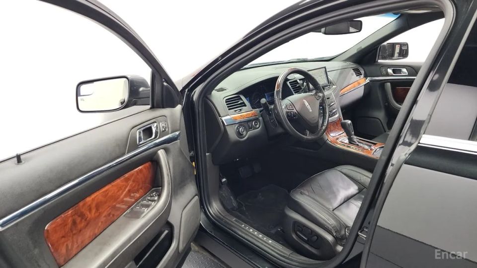 Lincoln MKS