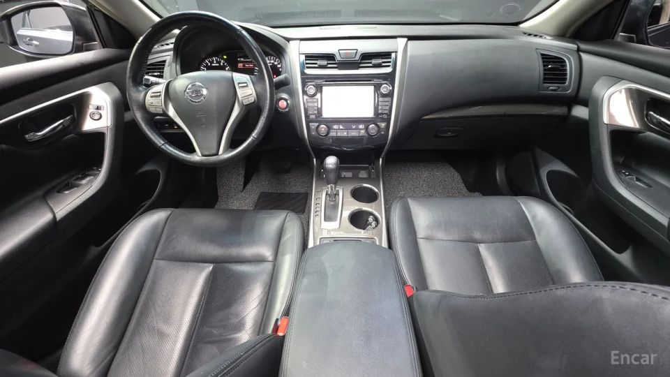 Nissan altima