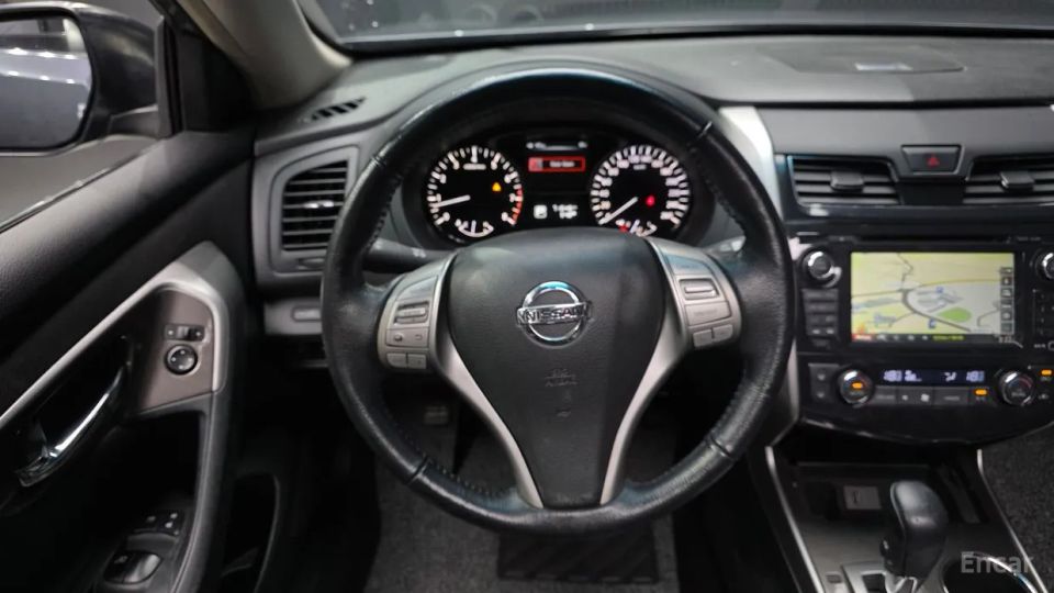Nissan altima