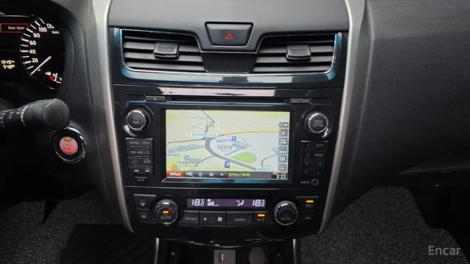 Nissan altima