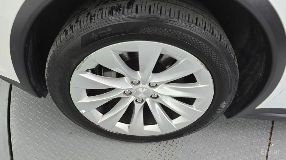 Tesla model-x