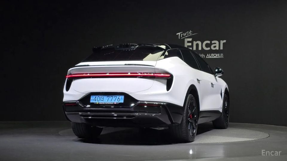 Lotus Eletre