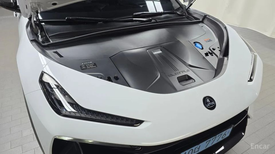 Lotus Eletre