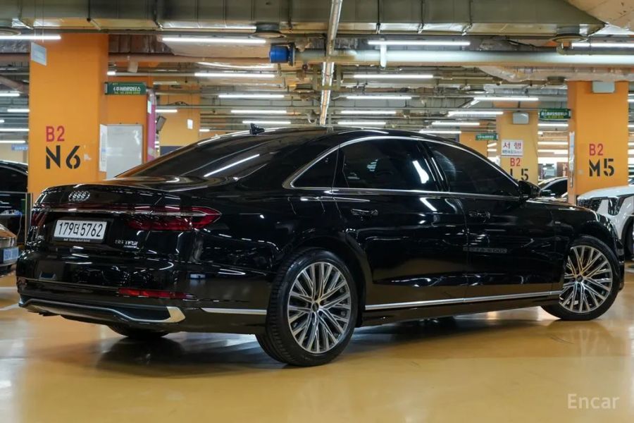Audi A8
