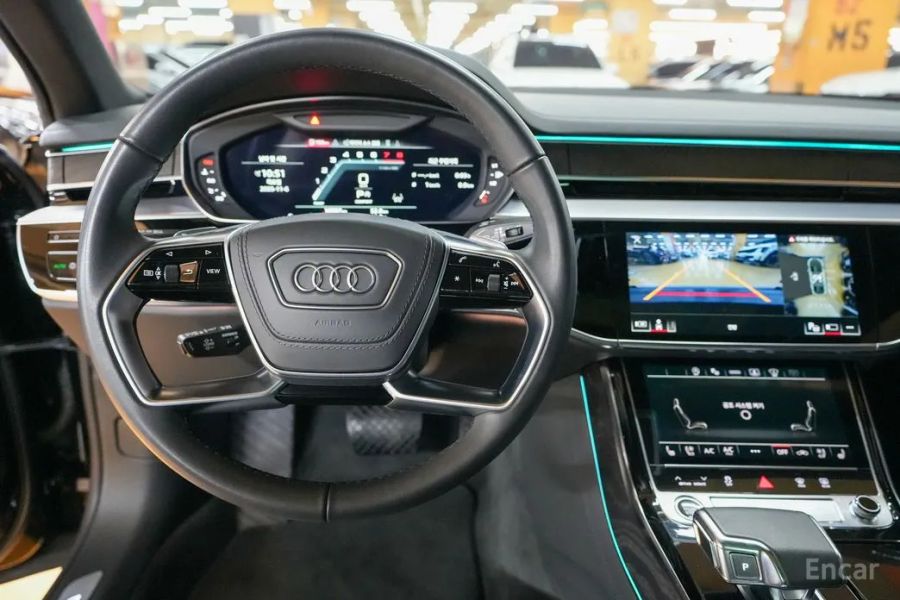 Audi A8