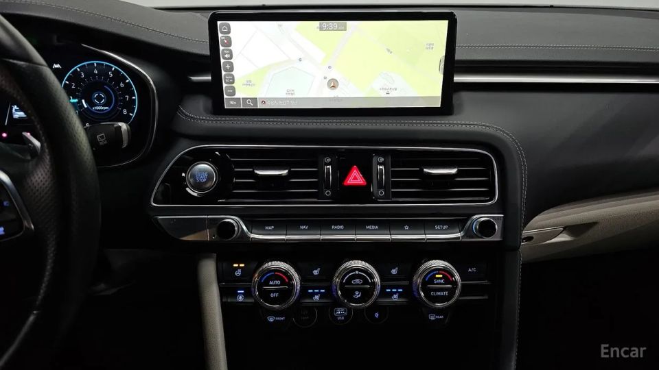 Genesis G70