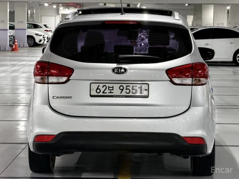 Kia Carens