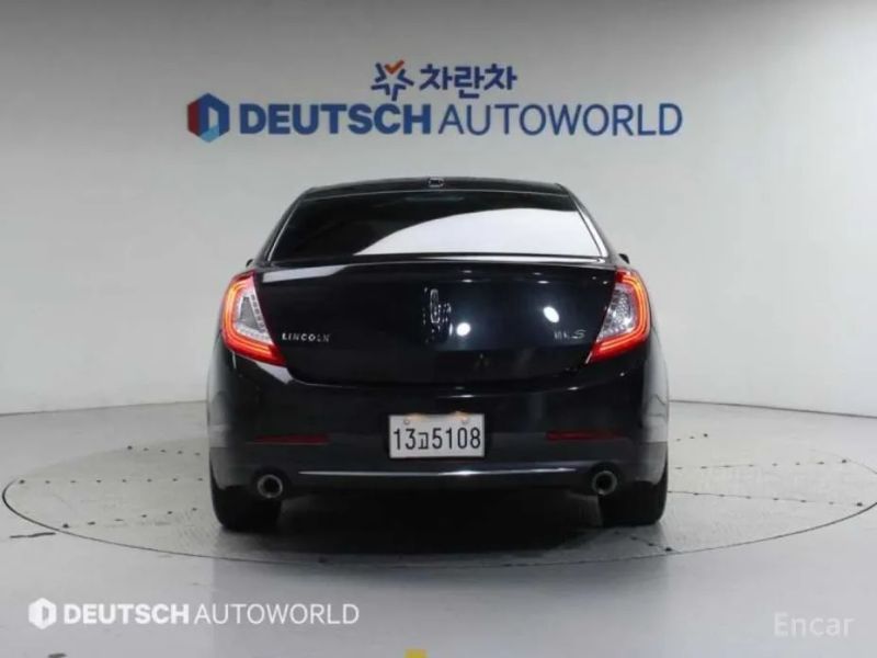 Lincoln MKS