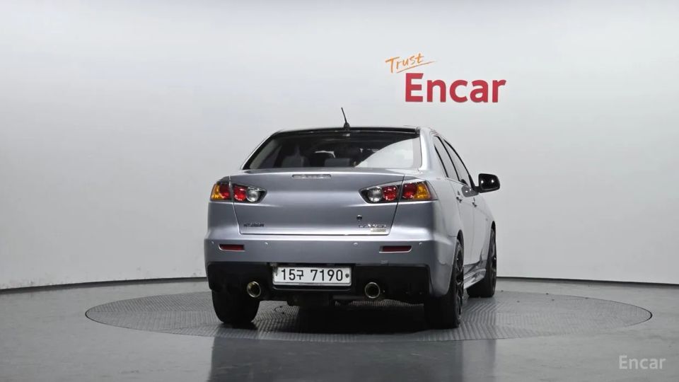 Mitsubishi Lancer
