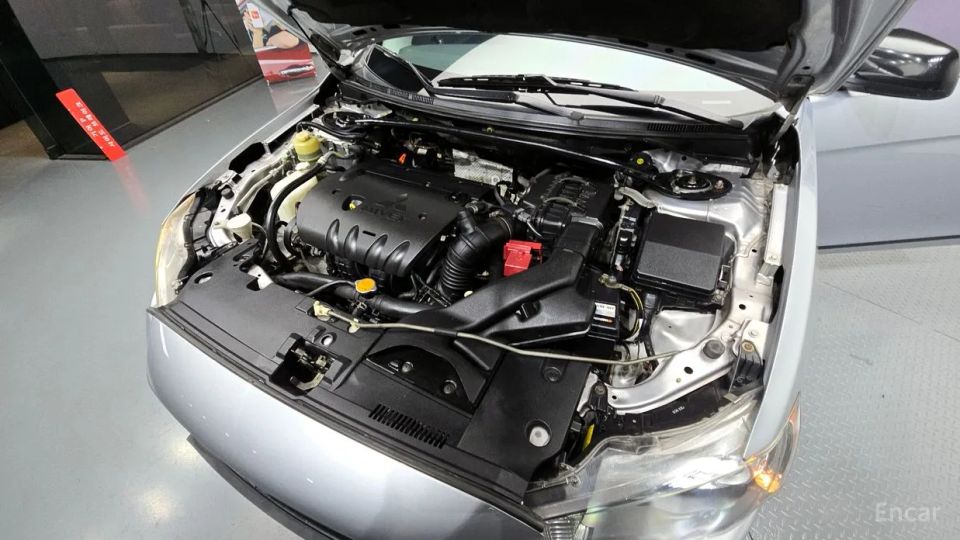 Mitsubishi Lancer