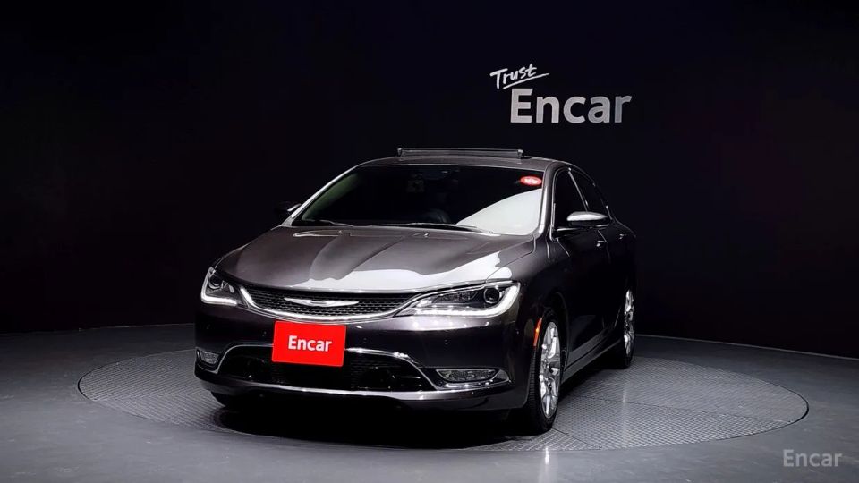 Chrysler 200