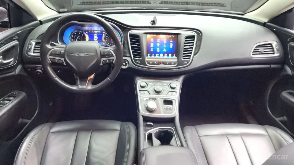 Chrysler 200