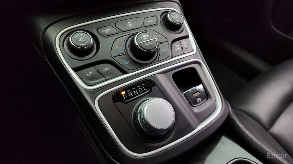 Chrysler 200