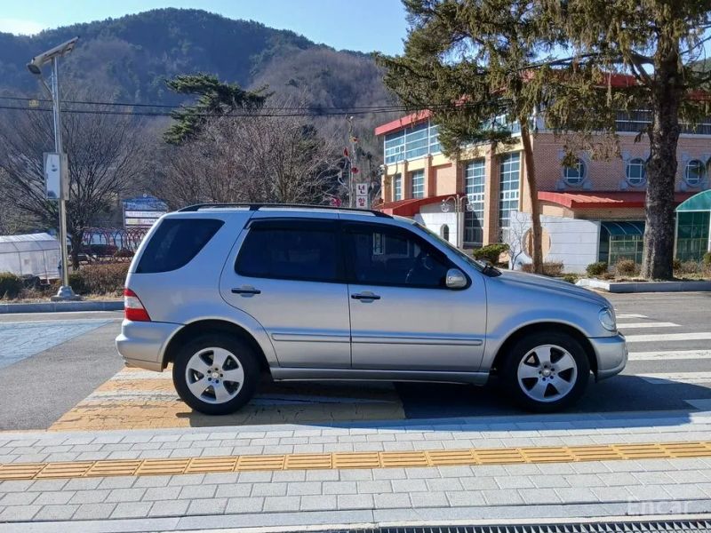 Mercedes-Benz M-class