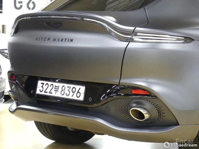 Astonmartin DBX