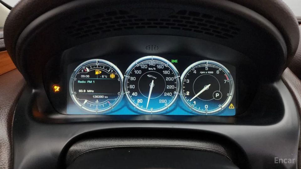 Jaguar XJ