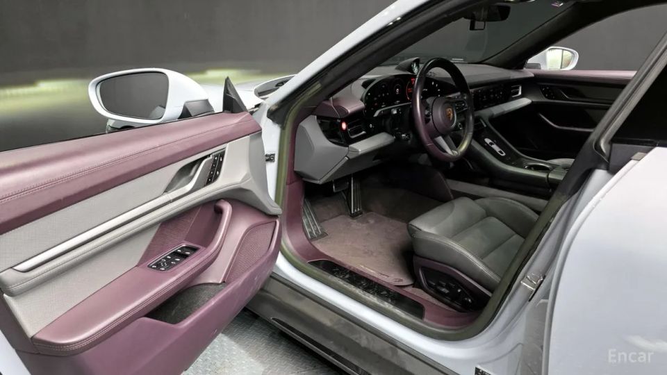 Porsche Taycan