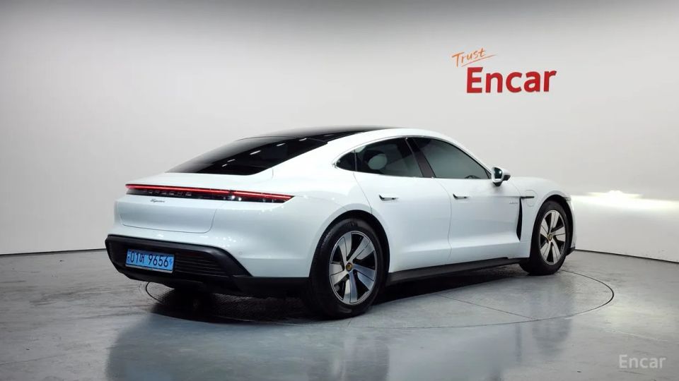 Porsche Taycan