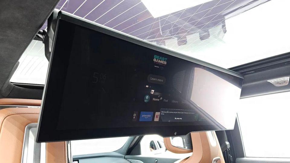 BMW i7