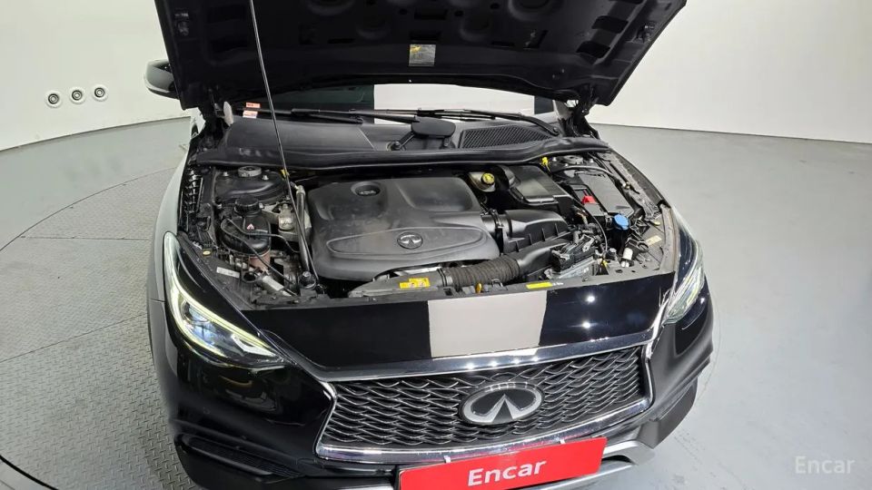Infiniti QX30