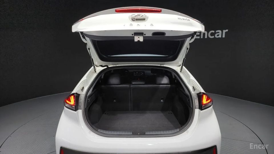 Hyundai Ioniq